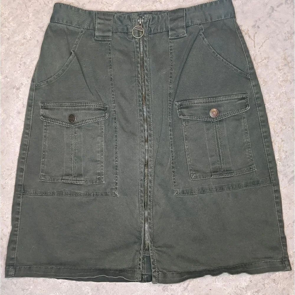 L.O.G.G army green skirt sz. 8